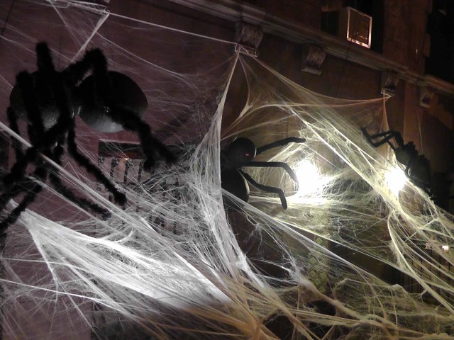 spiders, halloween, manhattan, upper east side, upper west side, travel, travelogue, ailsa prideaux-mooney