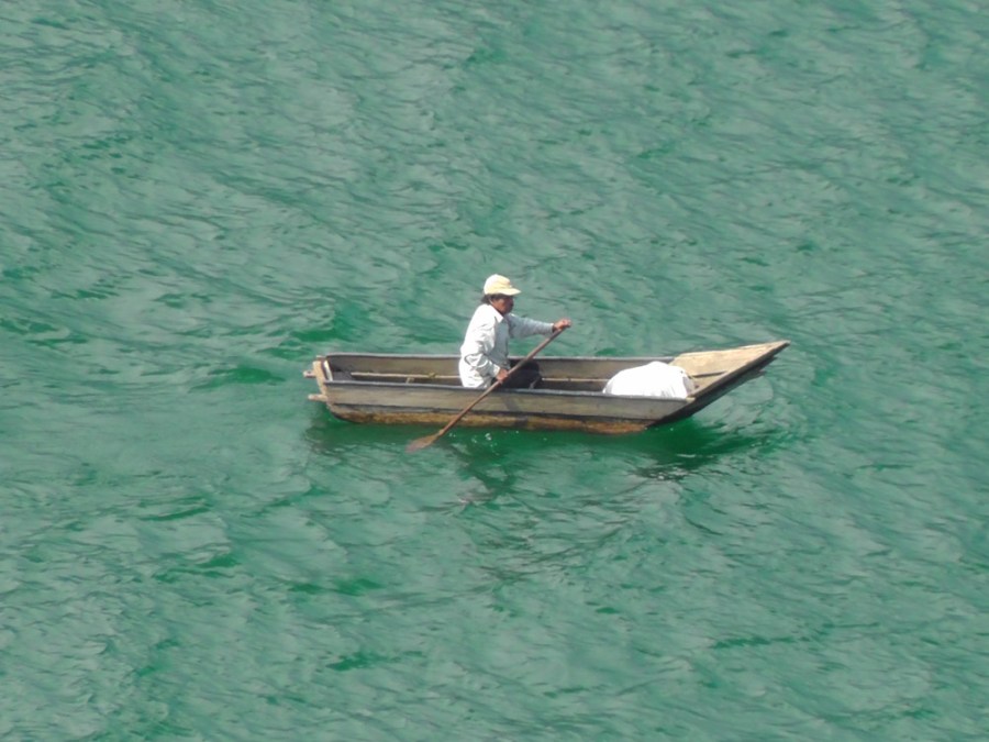 lake atitlan, guatemala, wooden boat, travel, travelogue, ailsa prideaux-mooney