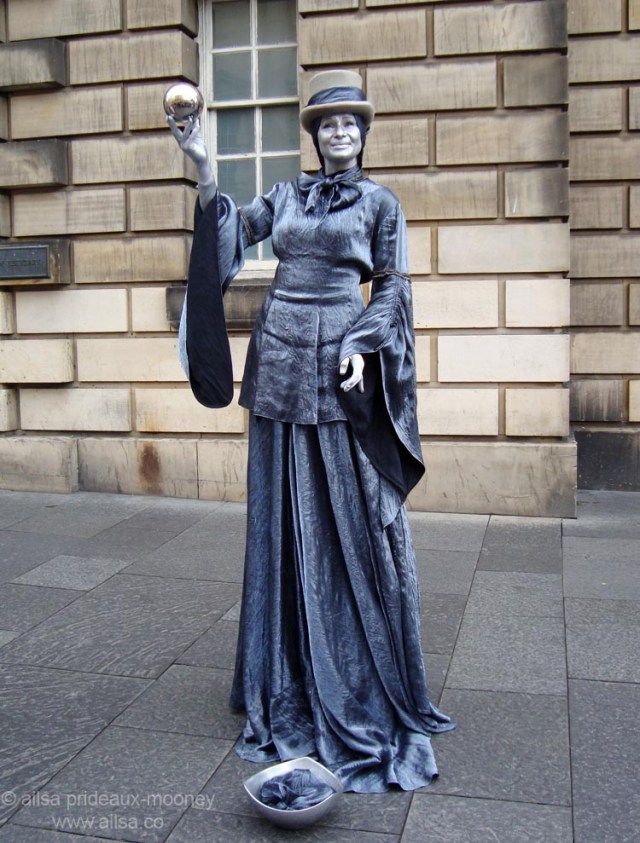 steel-blue-street-performer steel blue street performer edinburgh festival