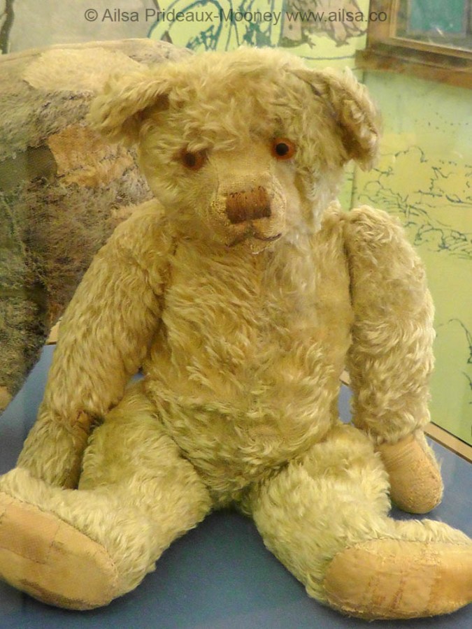 winnie-the-pook, new york, original, christopher robin, a. a. milne, travel, travelogue, ailsa prideaux-mooney