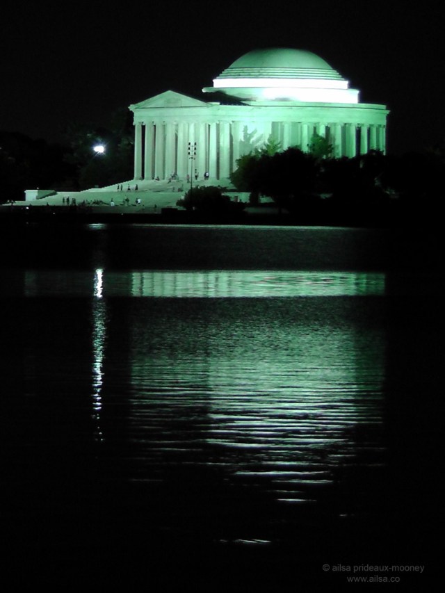 jefferson memorial at night washington dc