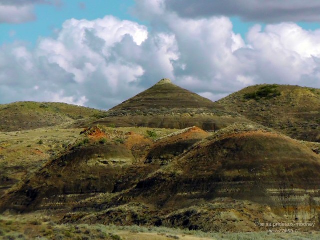 us road trip north dakota badlands erosion usa america driving