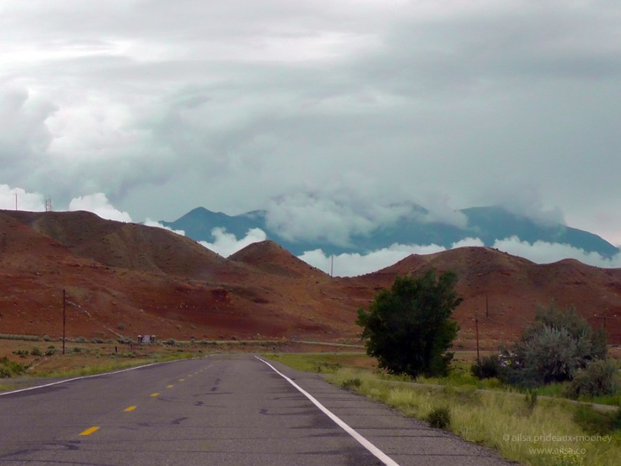highway 24 utah road trip us usa america henry mountains