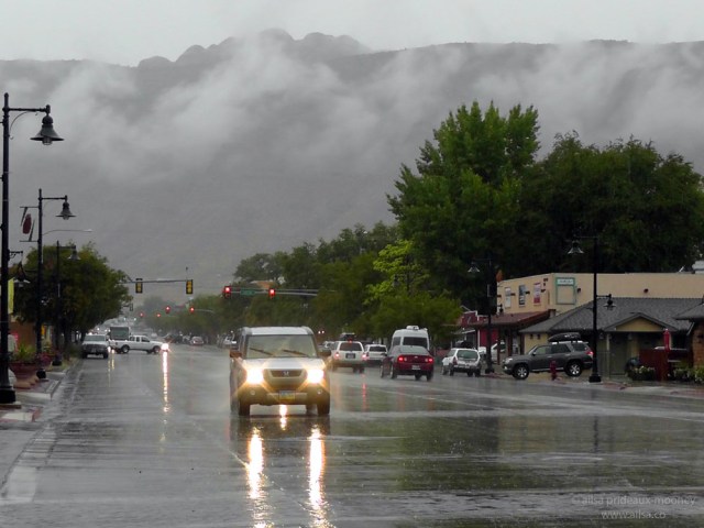 moab arches national park utah road trip us usa america fog monsoon season