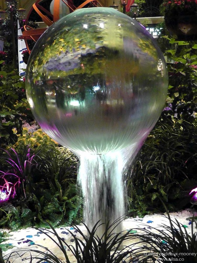 las vegas desert night glow us road trip usa america driving bellagio