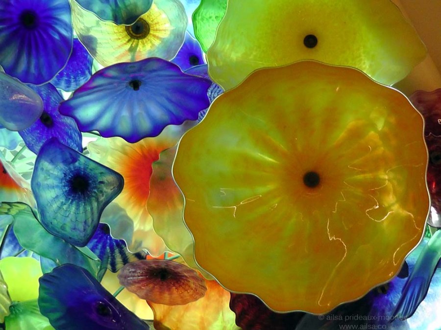 las vegas desert night glow us road trip usa america driving chihuly ceiling dale