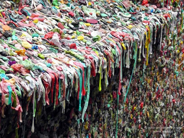 seattle pike place market lower post alley market theatre gum wall