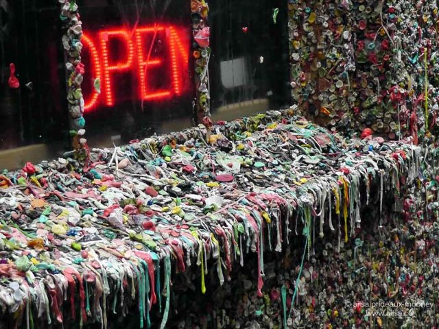seattle pike place market lower post alley market theatre gum wall