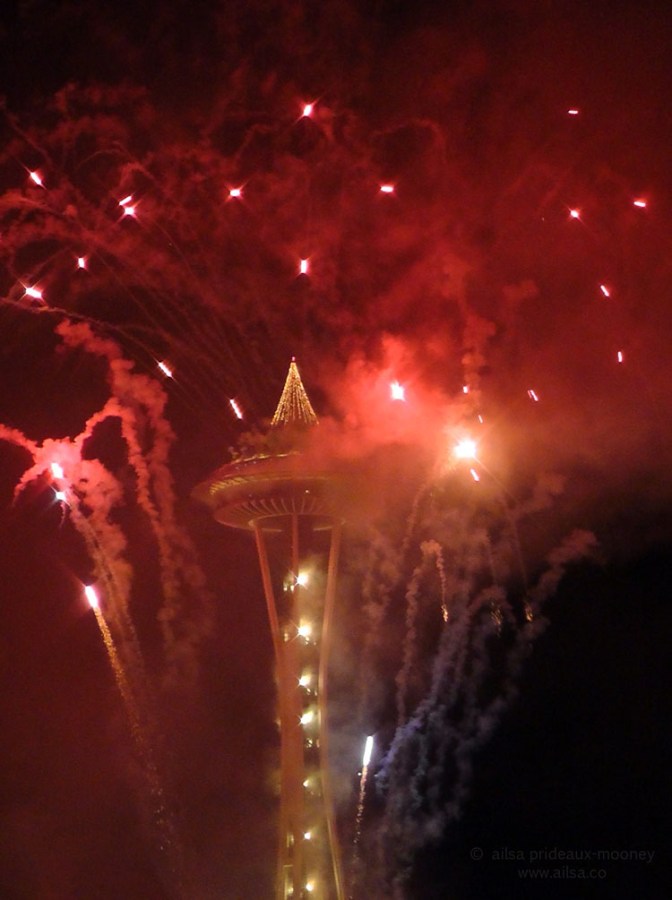 seattle washington space needle fireworks new years eve 2013