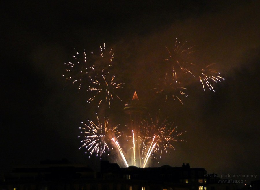 seattle washington space needle fireworks new years eve 2013