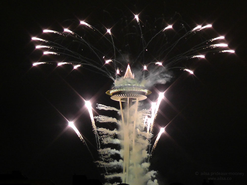 seattle washington space needle fireworks new years eve 2013