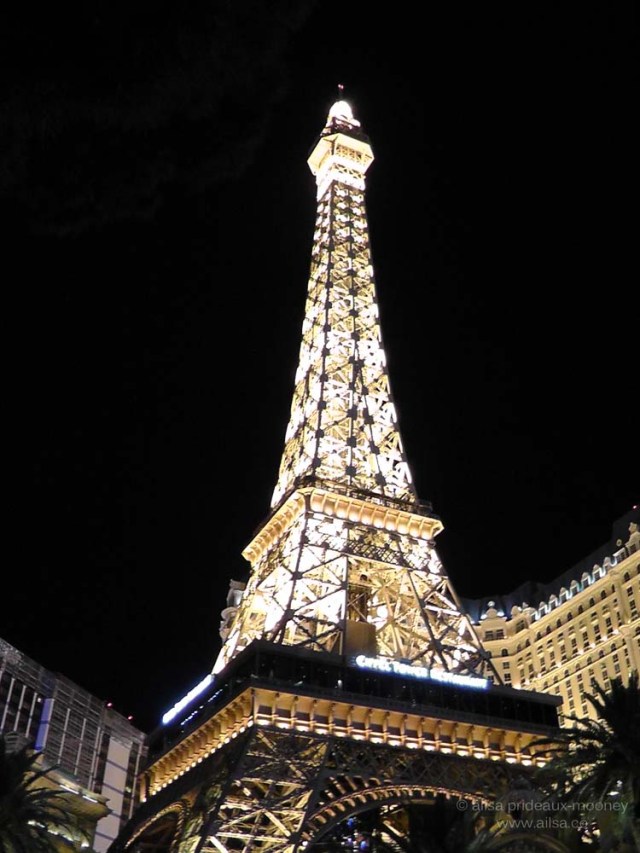 eiffel tower las vegas desert night glow us road trip usa america driving