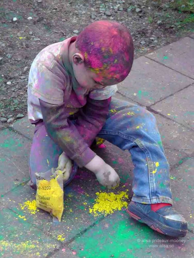 holi, holi festival, festival of color, festival of colour, travel, ailsa prideaux-mooney, maple valley