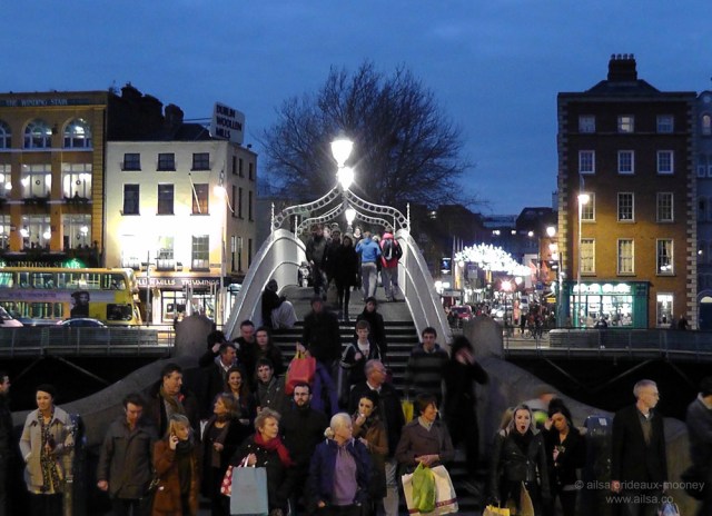 hapenny bridge, dublin, ireland, travel, travelogue, photography, ailsa prideaux-mooney, europe
