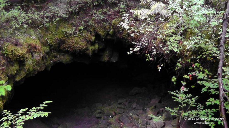 ape cave, mount st helens, washington, usa, travel, road trip, travelogue, photography, ailsa prideaux-mooney, volcano, lava tubes