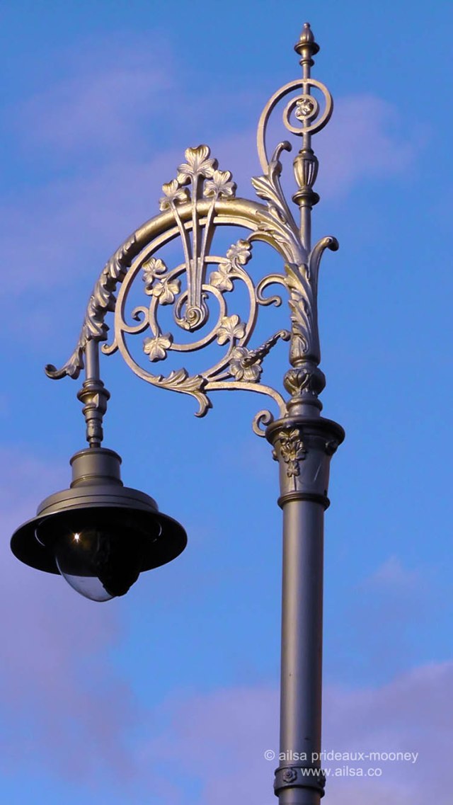 dublin, ireland, lamp post, shamrock, travel, travelogue, ailsa prideaux-mooney, photography