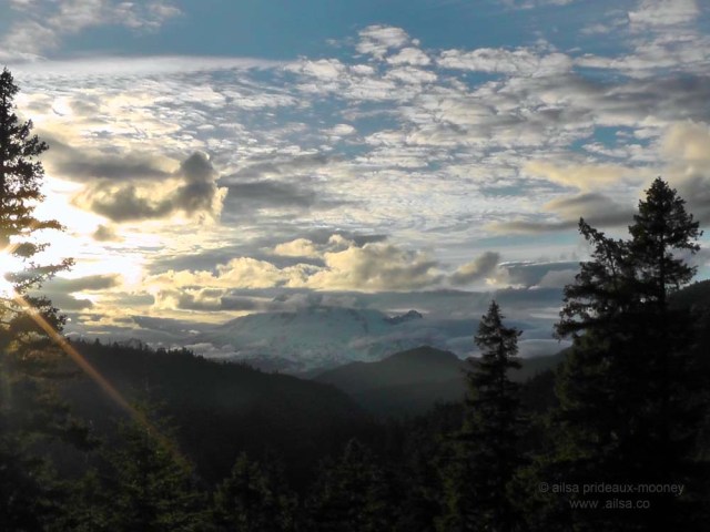 mount rainier, sunset, volcano, national park, white pass scenic byway, volcano, travel, travelogue, photography, ailsa prideaux-mooney, washington
