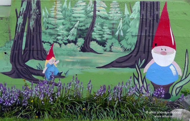 garden gnome, mural, wall art, seattle, ballard, travel, travelogue, ailsa prideaux-mooney, photography