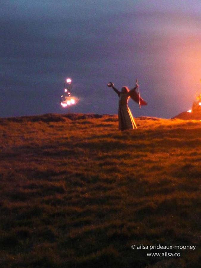 hill of uisneach, fire festival, beltaine, beltane, ireland, travel, travelogue, ailsa prideaux-mooney