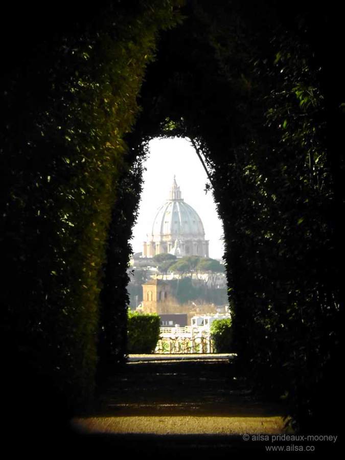 Villa del Priorato di Malta, I Cavalieri di Malta, Rome, Italy, travel, travelogue, photography, keyhole, Ailsa Prideaux-Mooney