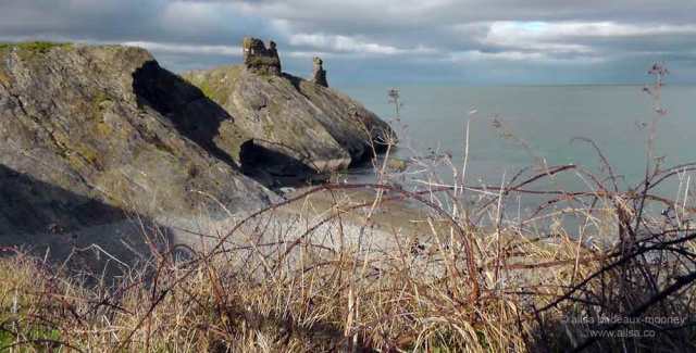 wicklow, county wicklow, ireland, black castle, travailahawk beach, st patrick, st manntain, travel, travelogue, ailsa prideaux-mooney