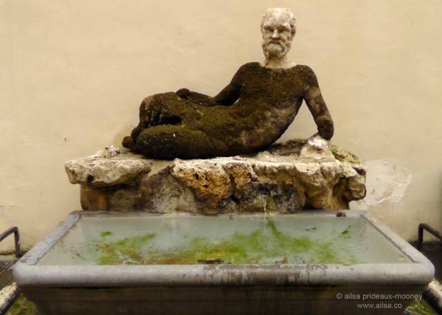 congregation of wits, rome, talking statues, il babuino, pasquino, travel, travelogue, photography, ailsa prideaux-mooney, italy, roman