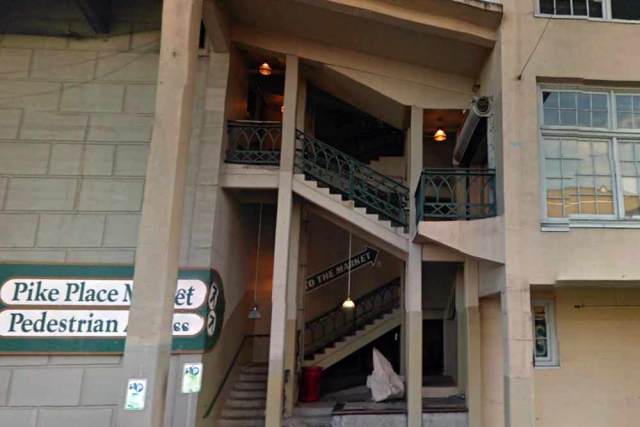 pike place market, seattle, a point sculpture, michael oren, seattle artist, ley lines, seattle ley lines, travel, travelogue, ailsa prideaux-mooney