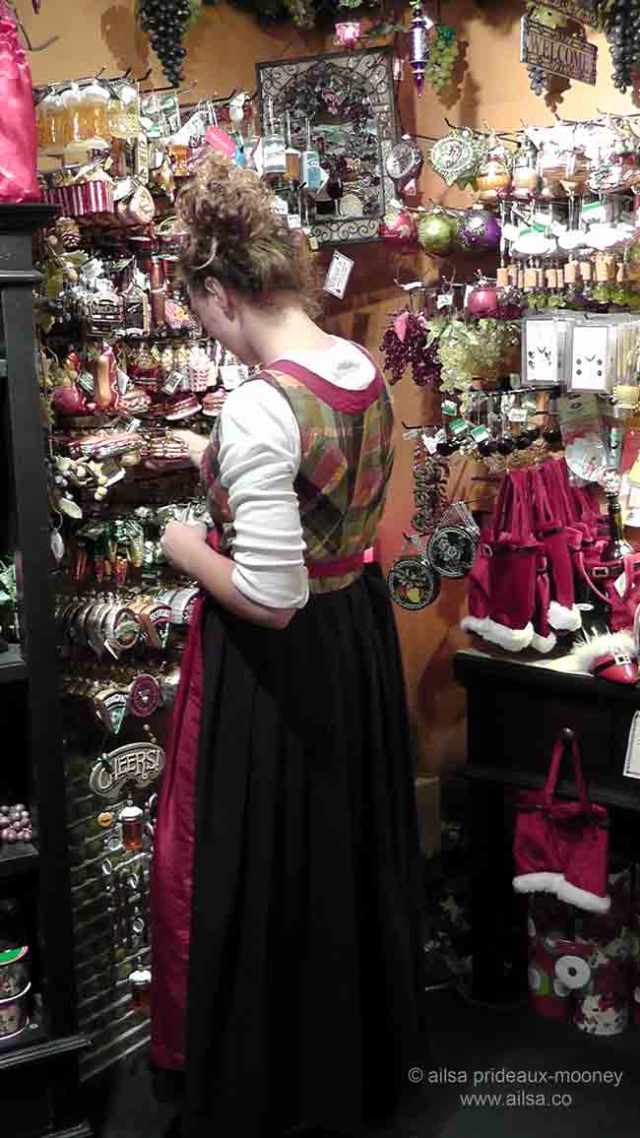 north cascades loop, leavenworth, washington, kris kringl, christmas shop, toy village, nutcracker museum, travel, travelogue, Ailsa Prideaux-Mooney