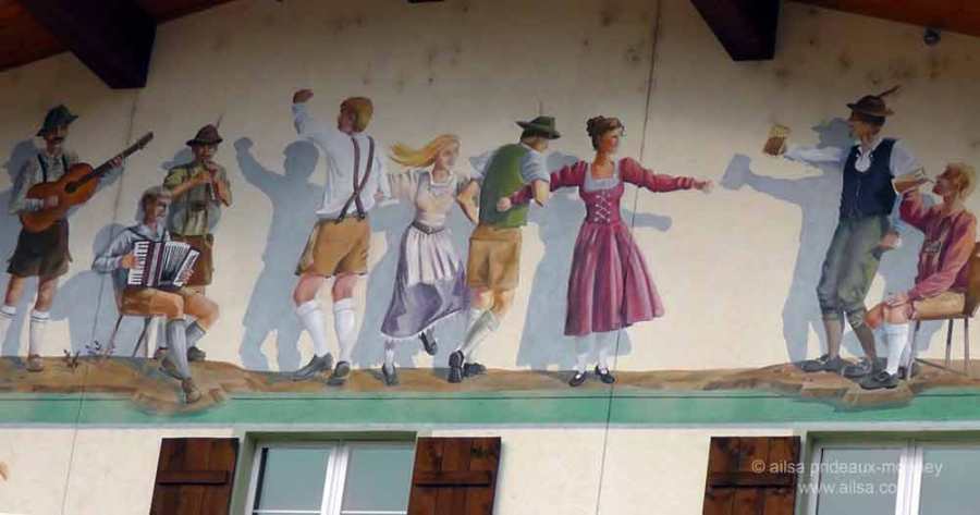 north cascades loop, leavenworth, washington, Bavarian village, travel, travelogue, Ailsa Prideaux-Mooney, mural
