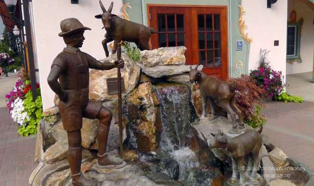 north cascades loop, leavenworth, washington, Bavarian village, travel, travelogue, Ailsa Prideaux-Mooney, peter and his goats fountain