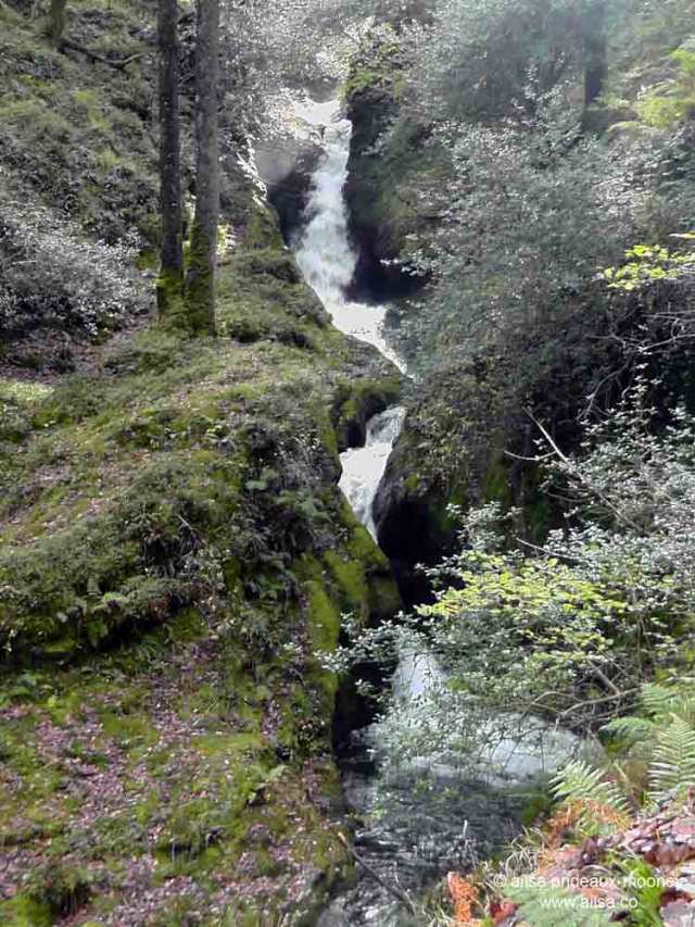 glendalough, spinc, spinc trail. blue trail, hiking, wicklow mountains, wicklow national park, wicklow, ireland, travel, travelogue, ailsa prideaux-mooney, poulanass waterfall