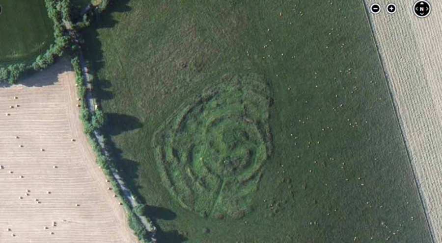 tlachta, tlachtga, hill of ward, athboy, meath, ireland, archaeology, travel, travelogue,