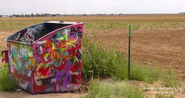 Cadillac Ranch, Amarillo, Texas, roadside attractions, travel, travelogue, ailsa prideaux-mooney