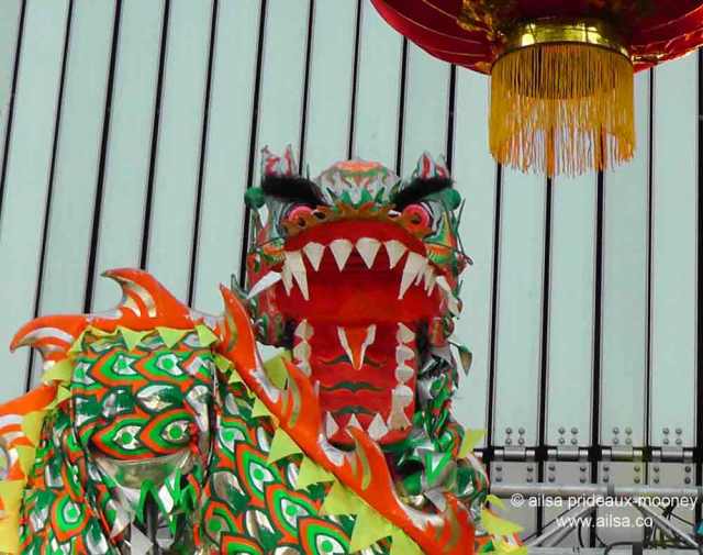 dublin chinese new year festival 2015, dragons, tai chi, kung fu, dragon dance, lion dance, year of the sheep, chinese harp, zither, travel, travelogue, ailsa prideaux-mooney