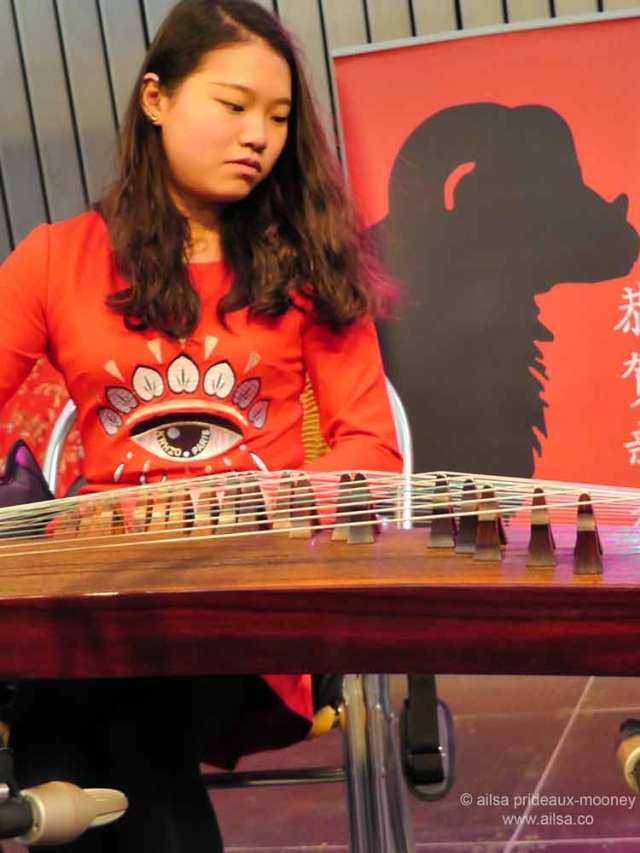dublin chinese new year festival 2015, dragons, tai chi, kung fu, dragon dance, lion dance, year of the sheep, chinese harp, zither, travel, travelogue, ailsa prideaux-mooney