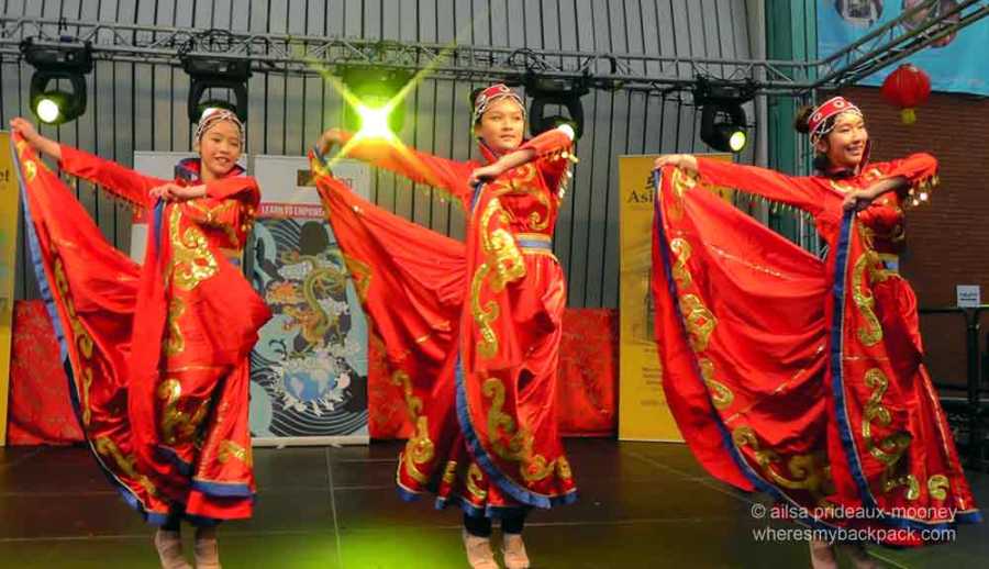 dublin chinese new year festival 2015, dragons, tai chi, kung fu, dragon dance, lion dance, year of the sheep, chinese harp, zither, travel, travelogue, ailsa prideaux-mooney