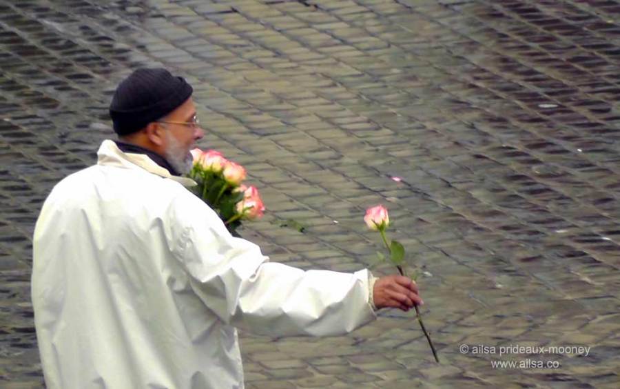 rome, italy, romance, rose seller, spanish steps, travel, travelogue, ailsa prideaux-mooney