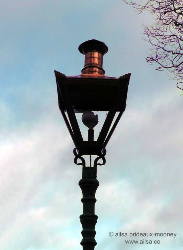 merrion square, dublin, old lamp posts, dublin lampposts, old dublin lamp-posts, travel, travelogue, ireland, ailsa prideaux-mooney