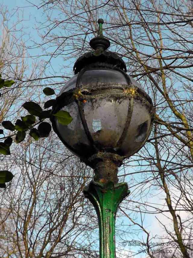 merrion square, dublin, old lamp posts, dublin lampposts, old dublin lamp-posts, travel, travelogue, ireland, ailsa prideaux-mooney