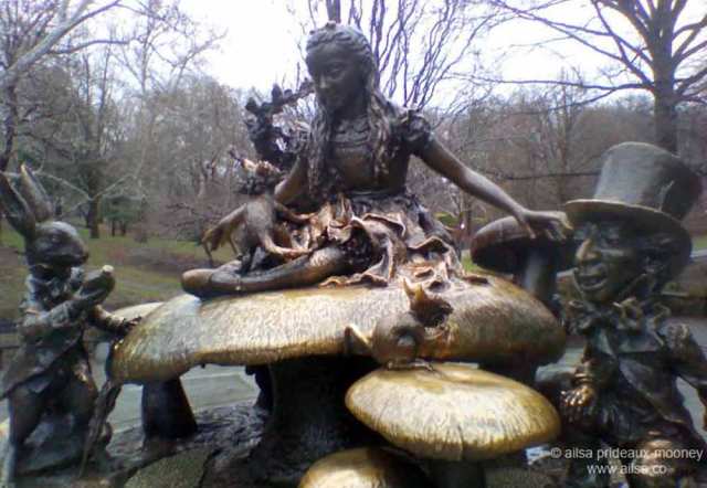 central park, new york, manhattan, alice in wonderland, statue, travel, travelogue, ailsa prideaux-mooney