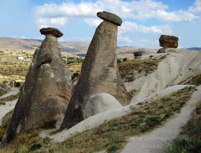 turkey, Ürgüp, cappadocia, three graces, three beauties, fairy chimmneys, travel, travelogue, ailsa prideaux-mooney
