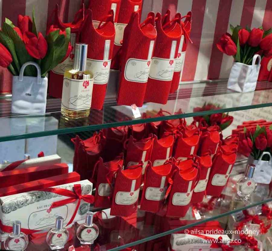 original eau de cologne, haus farina, 4711, perfume, history of perfume, travel, travelogue, ailsa prideaux-mooney