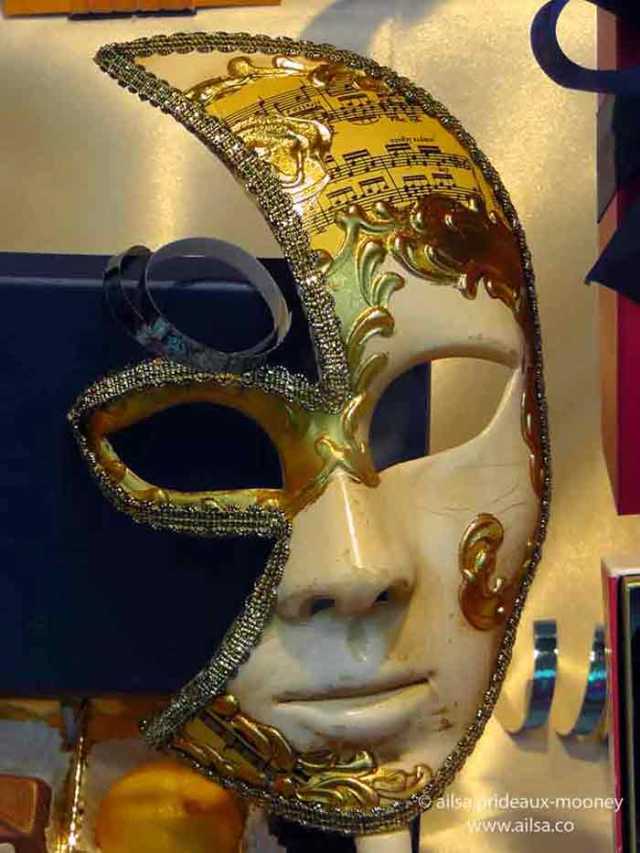 karneval, carnival, fasching, travel, masks, travelogue, ailsa prideaux-mooney
